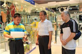 郴州市工傷保險局張健雄一行來我院考察